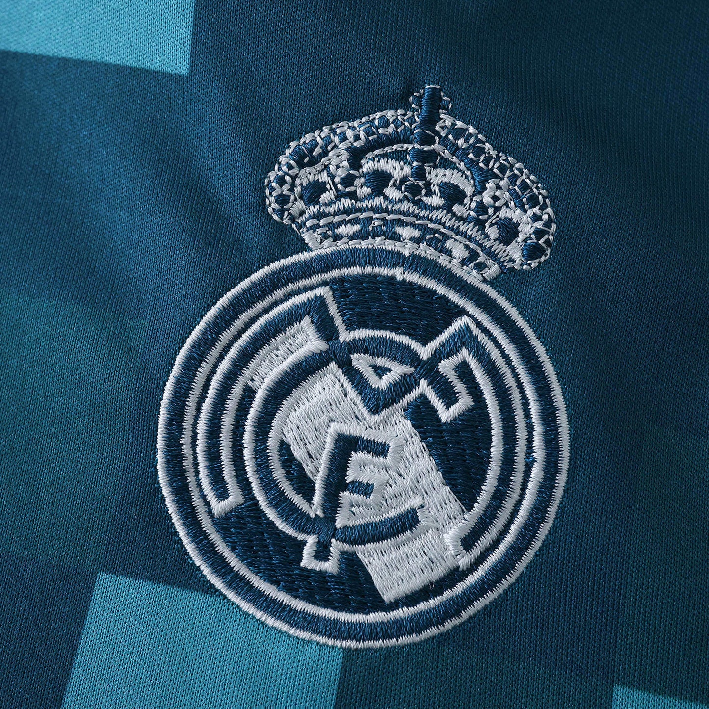 Camisa Real Madrid III 2017/18 Manga Longa